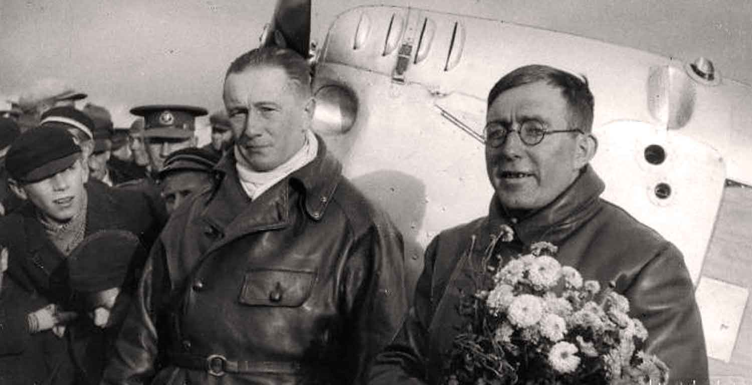 Pilots Captain Döring and Ungern-Sternberg in Viljandi after a 5000 km flight around Europe in the plane ES-UST