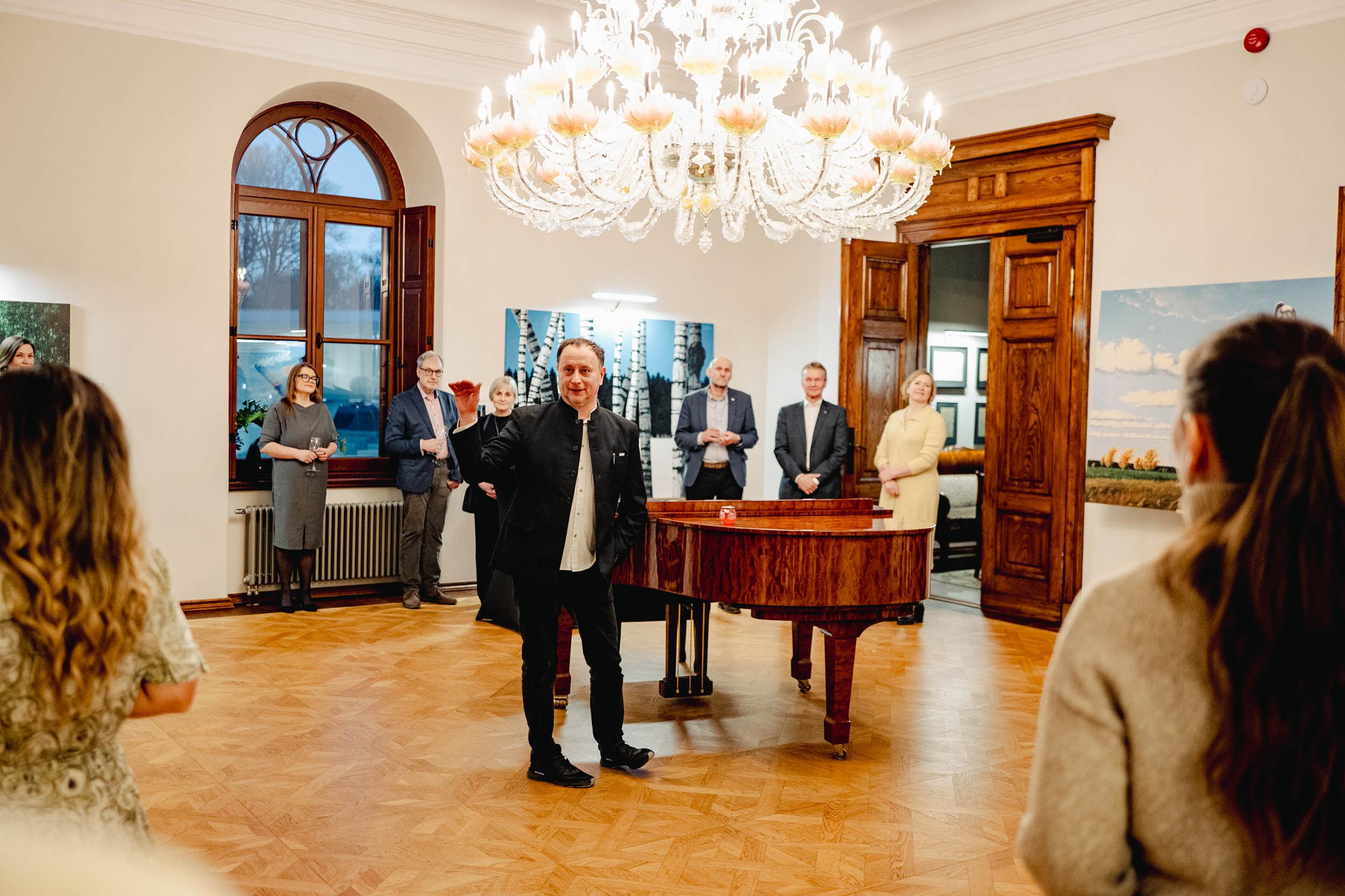 Navitrolla näitus “Selle liblika tiivalöök ei muuda mitte kusagil mitte midagi” 63